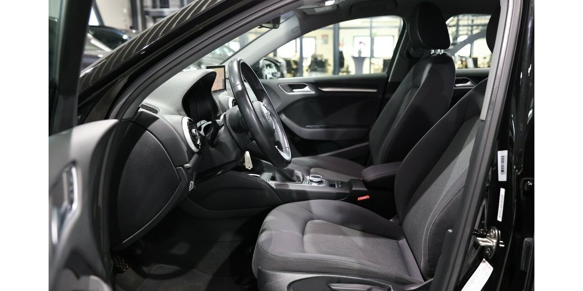 Audi A3 LIMOUSINE 1.4 TFSI BUSINESS / VIRTUAL-COCKPIT 119.000 km 16.333 &euro; Hamm 59077