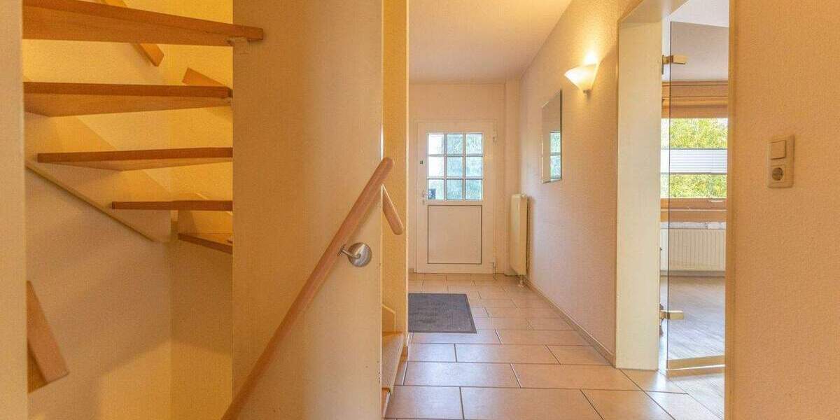 Reihenmittelhaus Menden Mitte - 4 Zimmer, 103 m&sup2;, 255.000&euro; | Angebot:25927269