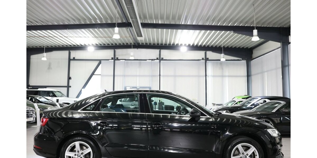 Audi A3 LIMOUSINE 1.4 TFSI BUSINESS / VIRTUAL-COCKPIT 119.000 km 16.333 &euro; Hamm 59077