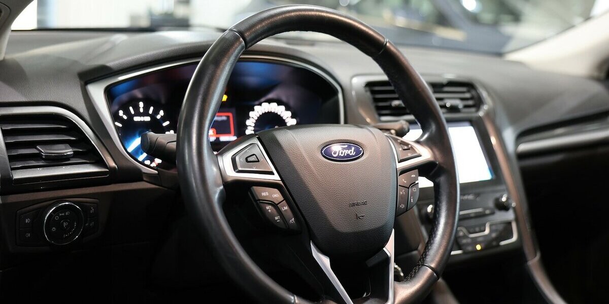 Ford Mondeo Tunier 2.0 EB BUSINESS EDITION / LED / 99.000 km 16.221 &euro; Hamm 59077