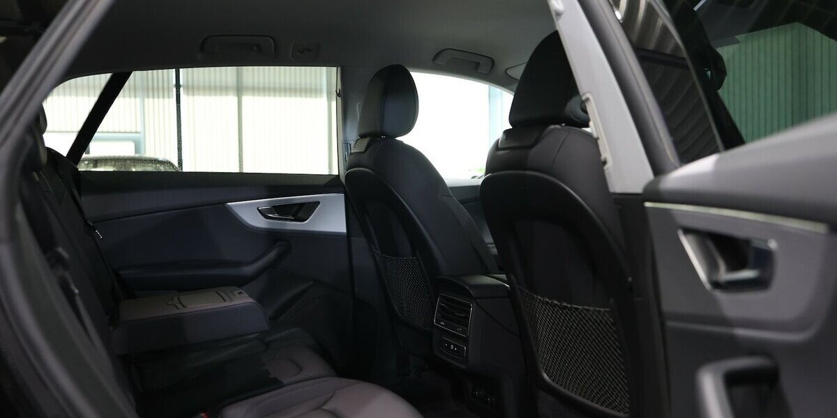 Audi Q8 55 TFSI E Q BUSINESS LUFTFAHRWERK, VOLL-LEDER 86.000 km 47.777 &euro; Hamm 59077