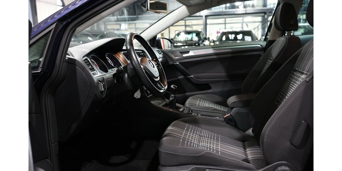 VW Golf VII 1.2 TSI LOUNGE 3-TÜRER / ERST 55.000-KM 55.000 km 10.997 &euro; Hamm 59077