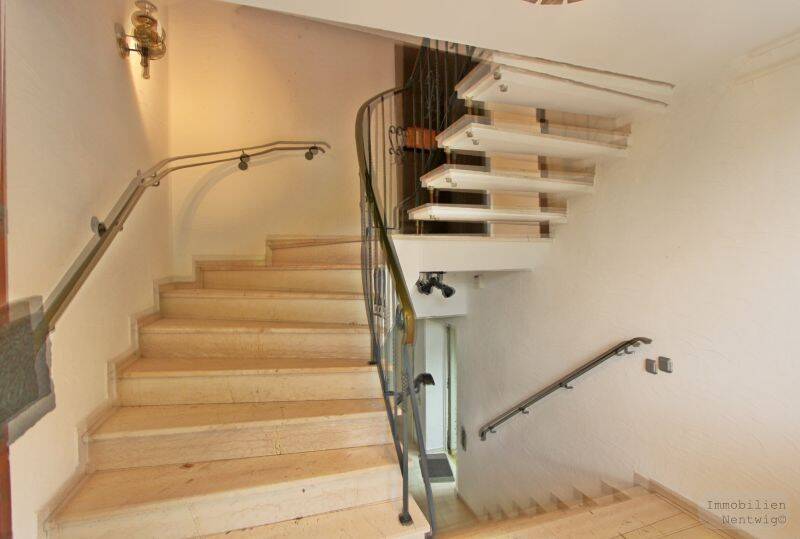 Mehrfamilienhaus, Wohnhaus Fröndenberg/Ruhr Fröndenberg - 1 Zimmer, 220 m&sup2;, 450.000&euro; | Angebot:25779761