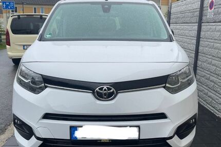 Toyota Proace City 82.000 km 22.800 &euro; Dortmund 44329
