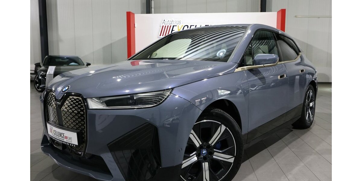 BMW iX 40 xDrive SPORT TITAN GLAS STORM EINZELSTÜCK 79.000 km 40.991 &euro; Hamm 59077