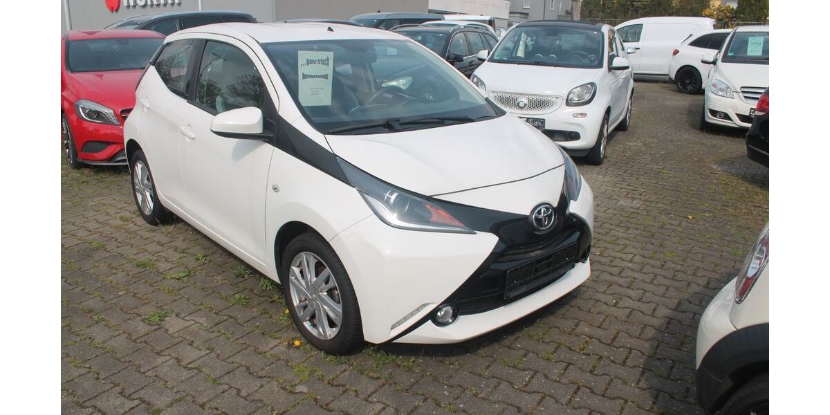Toyota Aygo (X) 69.391 km 8.700 &euro; Bochum 44867