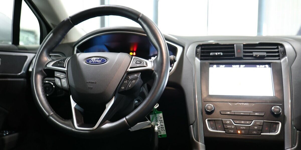 Ford Mondeo Tunier 2.0 EB BUSINESS EDITION / LED / 99.000 km 16.221 &euro; Hamm 59077