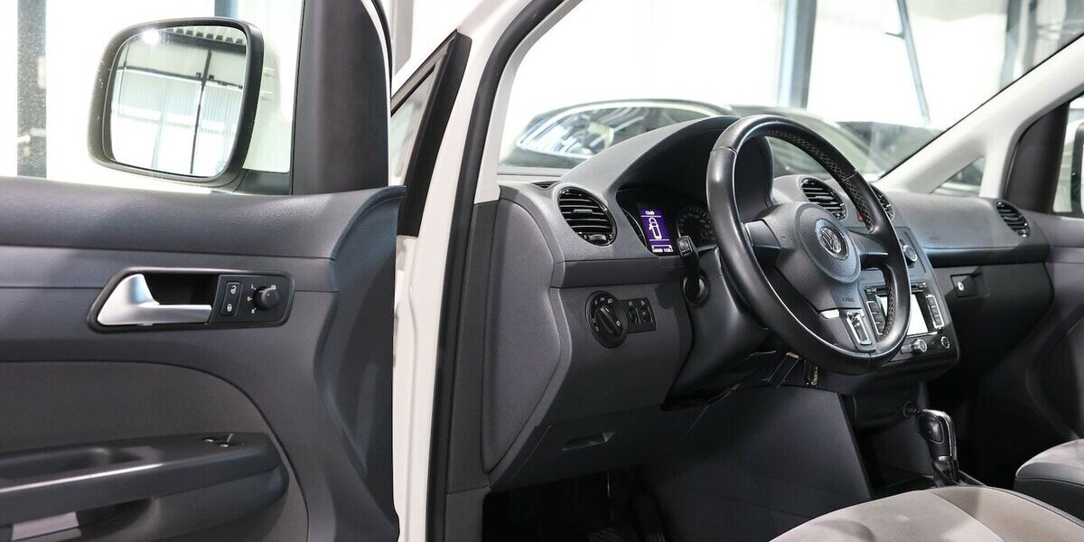 VW Caddy KOMBI 1.6 TDI DSG EDITION-30 WHITE & BLACK 144.000 km 14.881 &euro; Hamm 59077