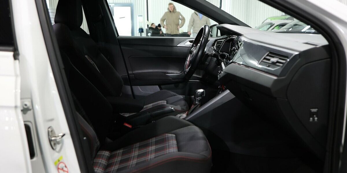 VW Polo GTI 2.0 TSI DSG BEATS WHITE / LED, AID, ACC 139.000 km 14.777 &euro; Hamm 59077