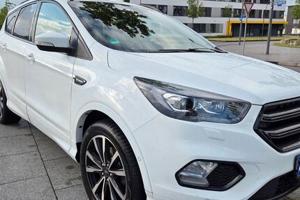 Ford Kuga 114.584 km 12.990 &euro; Dortmund 44263