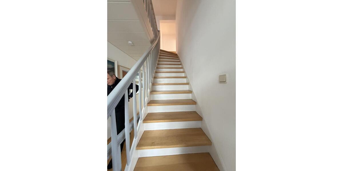 Einfamilienhaus Witten - 8 Zimmer, 220 m&sup2;, 1.850&euro; | Angebot:26621598
