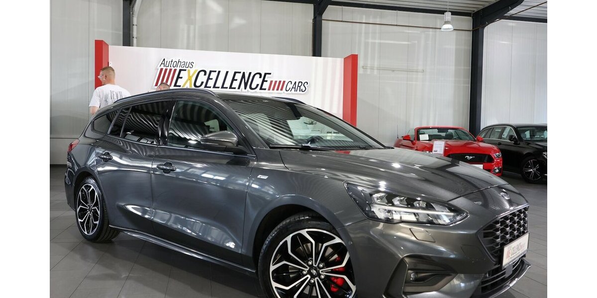 Ford Focus Tunier 1.5 EB ST-LINE-X SPORT / PANORAMA 108.000 km 16.555 &euro; Hamm 59077