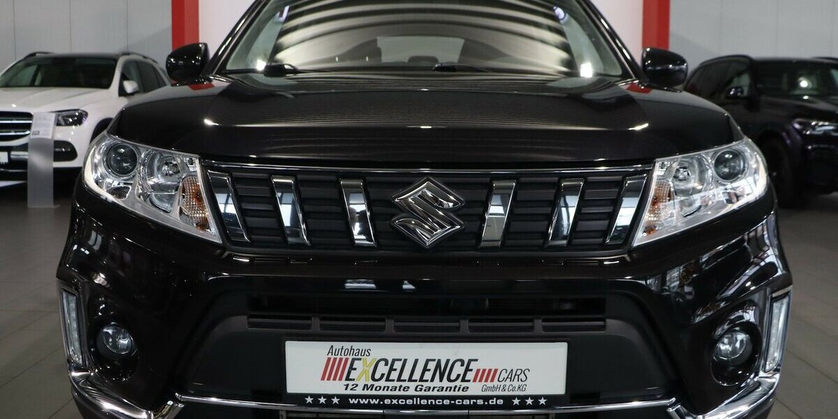 Suzuki Vitara 1.0 CLUB / NAVI+KAMERA, KLIMAAUTOMATIK 62.000 km 12.777 &euro; Hamm 59077