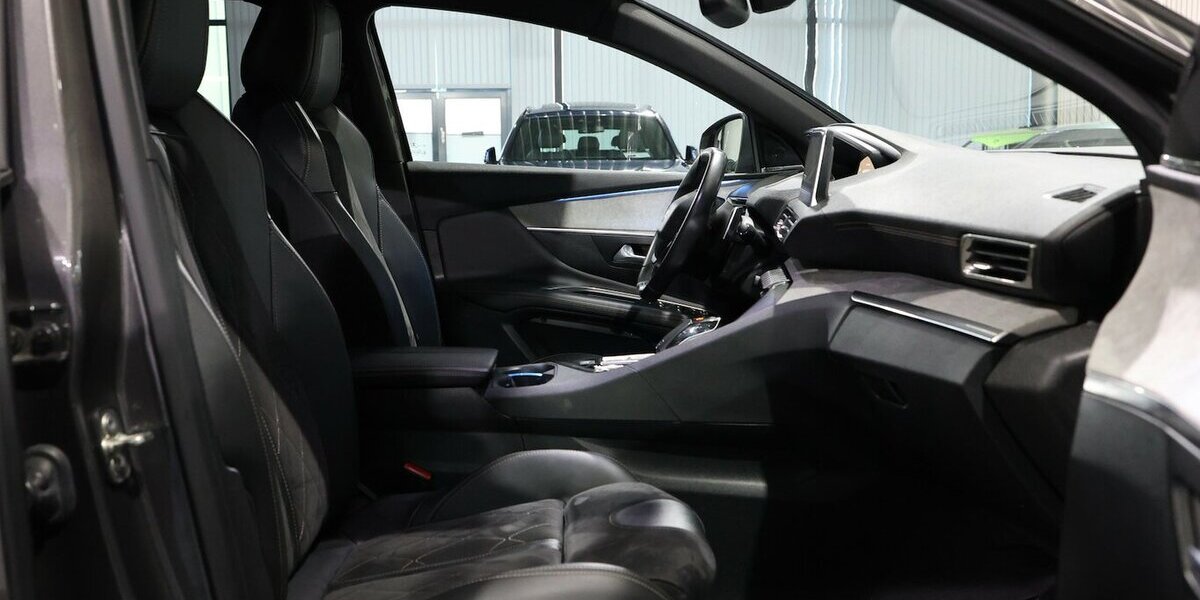 Peugeot 3008 2.0 BLUE-HDI 180 GT-LINE-SPORT / I-COCKPIT 138.000 km 18.600 &euro; Hamm 59077