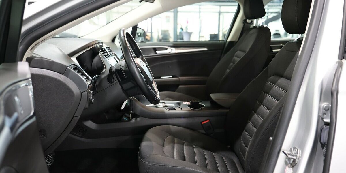 Ford Mondeo Tunier 2.0 EB BUSINESS EDITION / LED / 99.000 km 16.221 &euro; Hamm 59077