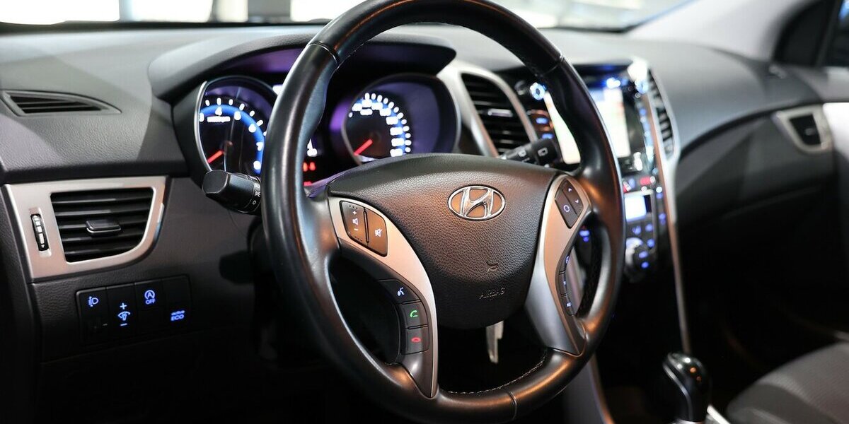 Hyundai i30 1.6 T-GDI STYLE / AUTOMATIK / NAVI+KAMERA 78.000 km 13.331 &euro; Hamm 59077