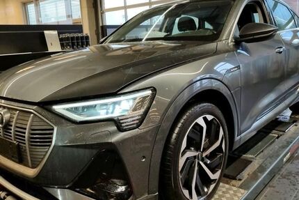 Audi e-tron 41.528 km 34.950 &euro; Hagen 58091