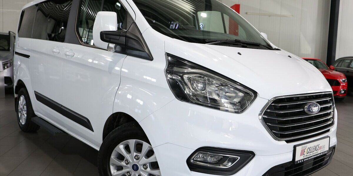 Ford Tourneo Custom 2.0 TDCI 320 L1 / 8-SITZER / NAVI 119.000 km 28.444 &euro; Hamm 59077