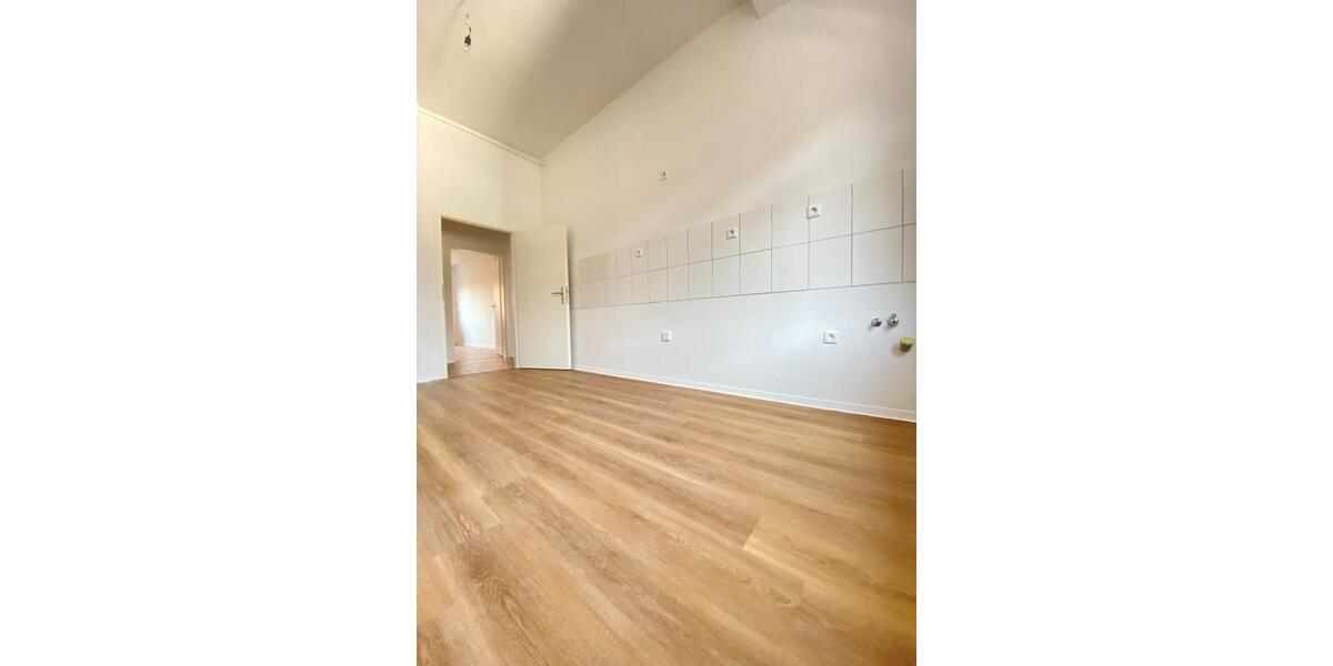 Etagenwohnung Iserlohn - 2 Zimmer, 77 m&sup2;, 520&euro; | Angebot:24695893