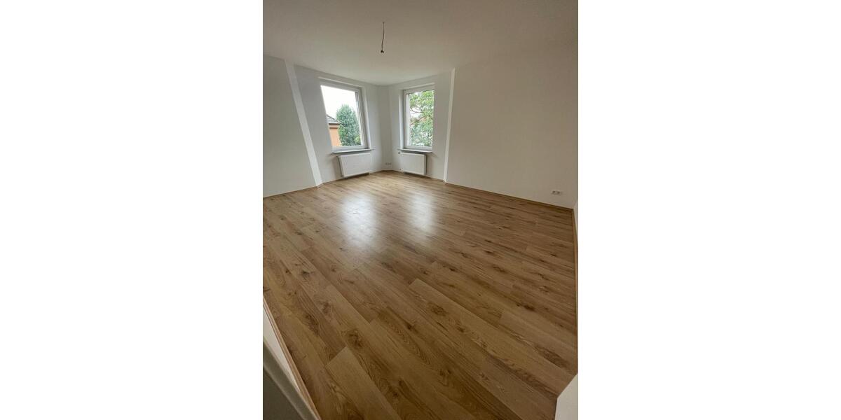 Etagenwohnung Herne - 7 Zimmer, 145 m&sup2;, 1.300&euro; | Angebot:25658388