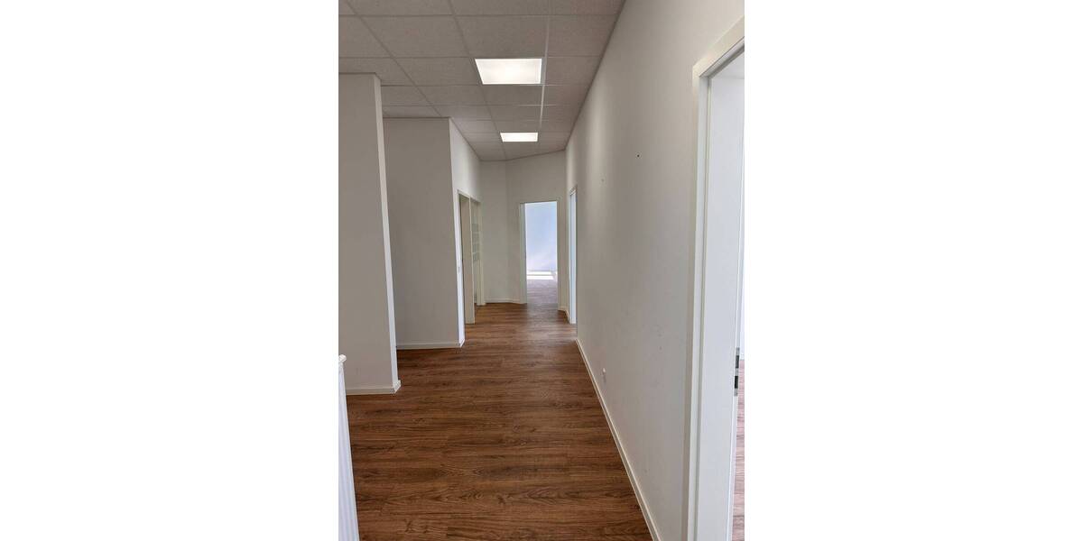 Gewerbeobjekt Holzwickede - 5 Zimmer, 150 m&sup2;, 1.500&euro; | Angebot:26361240