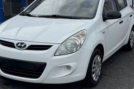 Hyundai i20 142.000 km 1.999 &euro; Schwerte 58239