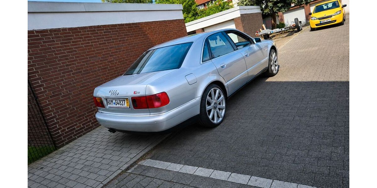 Audi A8 170.000 km 9.000 &euro; HAMM 59067
