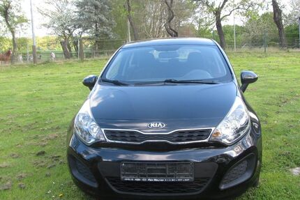 Kia Rio 94.000 km 5.400 &euro; dortmund 44339