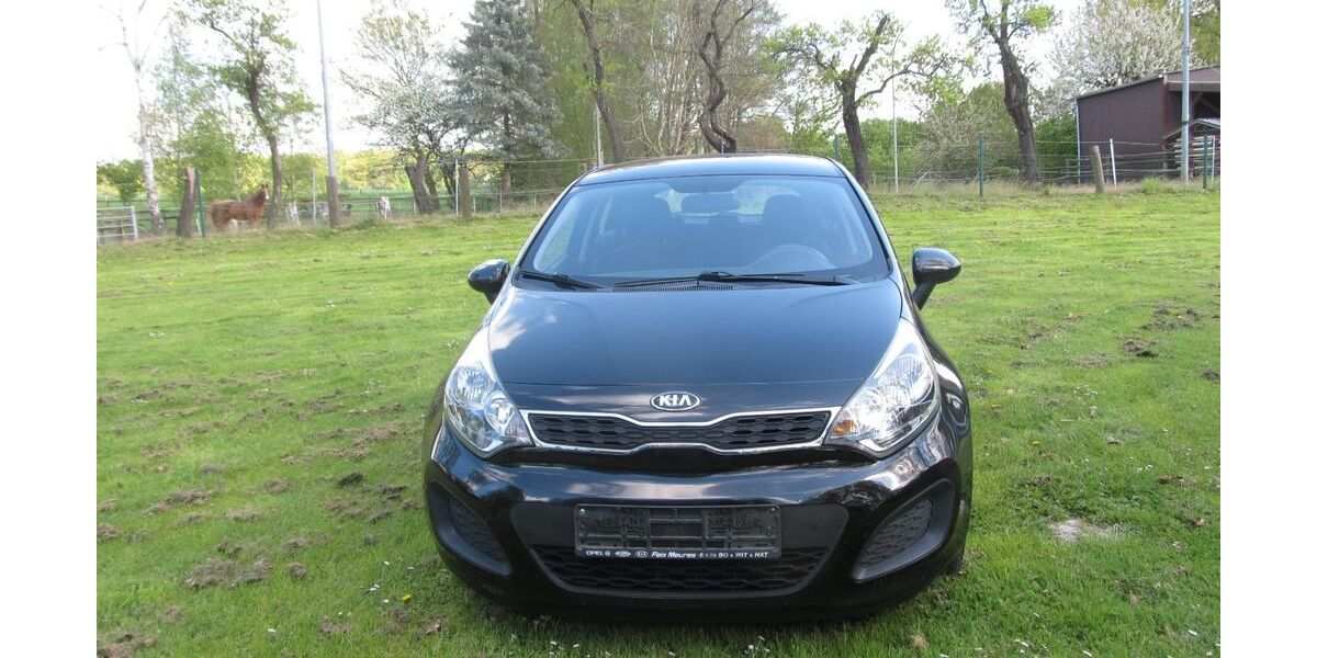 Kia Rio 94.000 km 5.400 &euro; dortmund 44339