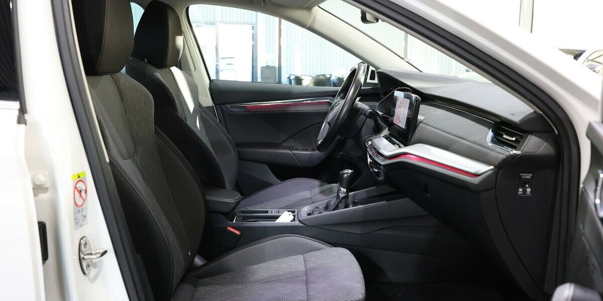 Skoda Octavia Combi 2.0 TDI FIRST-EDITION WHITE / LED 152.000 km 15.881 &euro; Hamm 59077