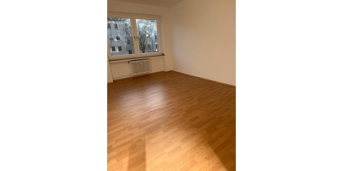 Etagenwohnung Dortmund Gartenstadt - 3 Zimmer, 82 m&sup2;, 999&euro; | Angebot:26626224