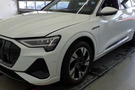 Audi e-tron 43.621 km 40.940 &euro; Hagen 58091