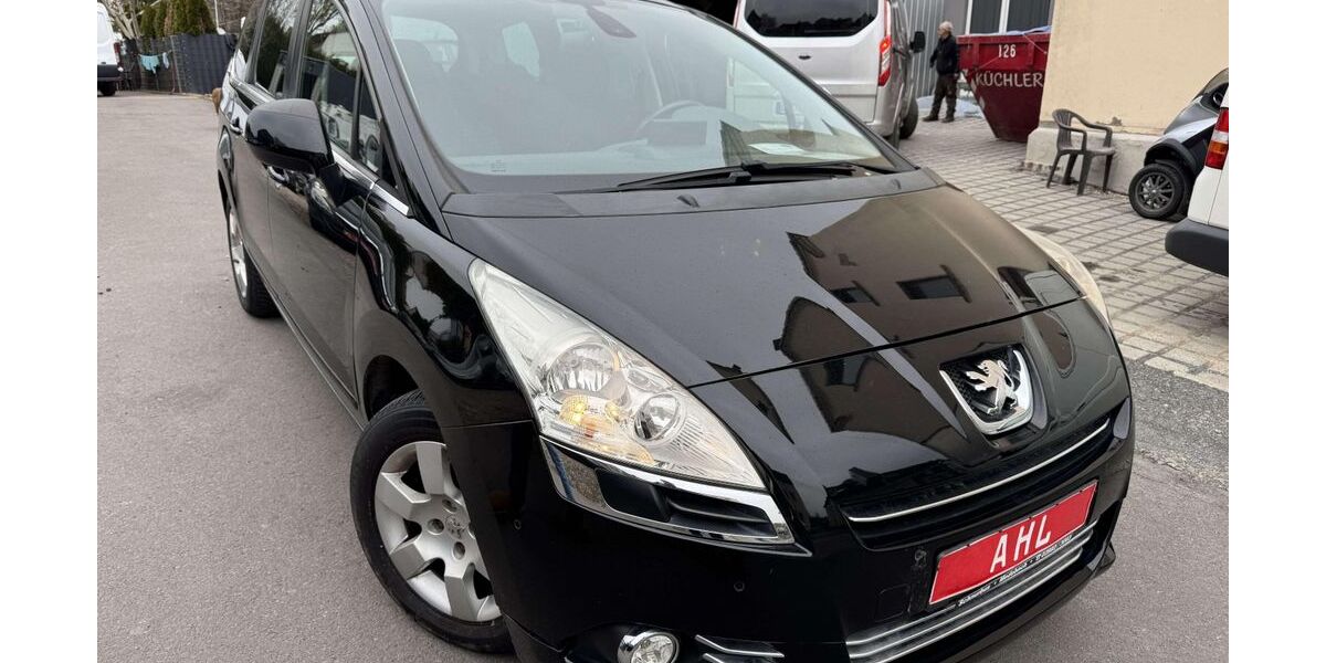 Peugeot 5008 141.000 km 4.699 &euro; Dortmund 44388