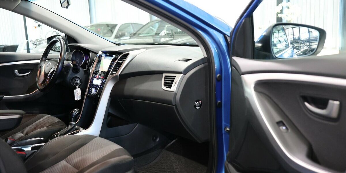 Hyundai i30 1.6 T-GDI STYLE / AUTOMATIK / NAVI+KAMERA 78.000 km 13.331 &euro; Hamm 59077