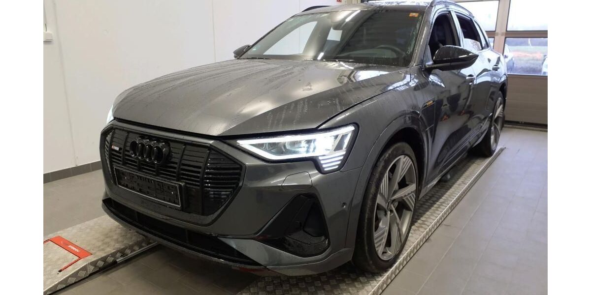 Audi e-tron 84.240 km 36.605 &euro; Hagen 58091