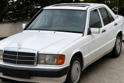 Mercedes-Benz 190 133.500 km 9.300 &euro; Lünen 44532