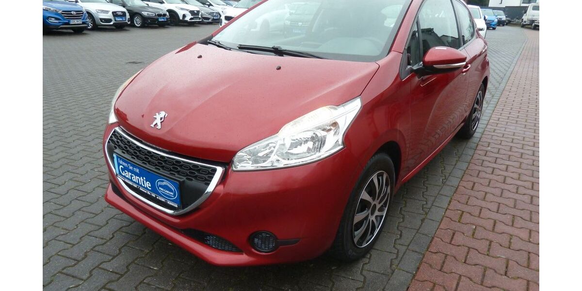 Peugeot 208 81.000 km 4.980 &euro; Hamm 59073