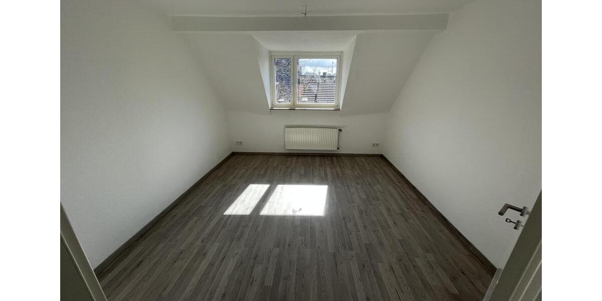 Dachgeschoßwohnung Dortmund Huckarde - 3 Zimmer, 61 m&sup2;, 550&euro; | Angebot:26493776