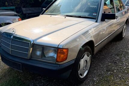 Mercedes-Benz 190 78.000 km 9.850 &euro; Dortmund 44267