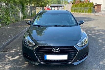 Hyundai i40 112.921 km 10.900 &euro; Lünen 44534