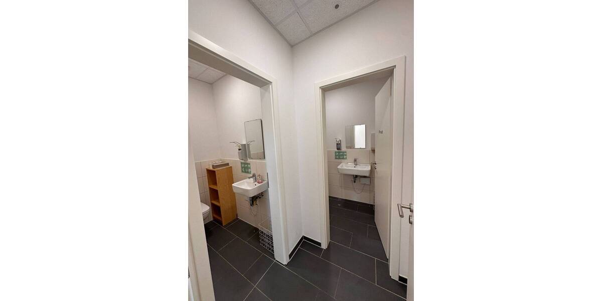 Gewerbeobjekt Holzwickede - 5 Zimmer, 150 m&sup2;, 1.500&euro; | Angebot:26361240