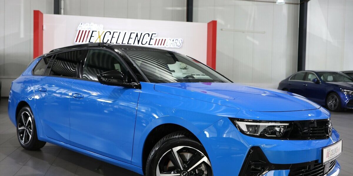 Opel Astra L ST T GS-SPORT BLUE & BLACK / PANORAMA 9.000 km 22.888 &euro; Hamm 59077