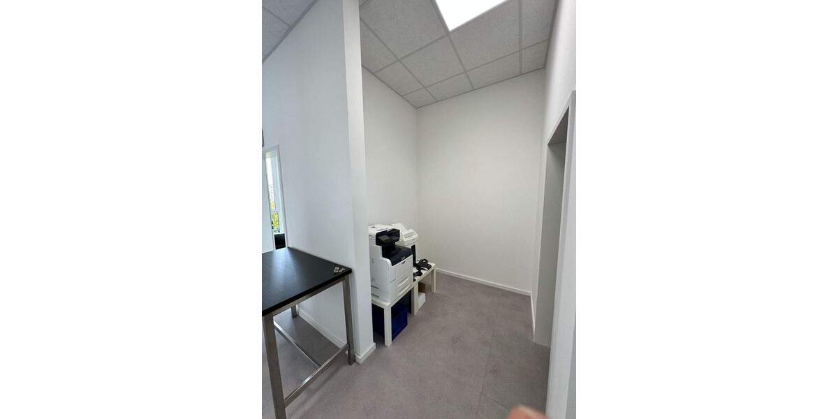 Gewerbeobjekt Holzwickede - 6 Zimmer, 138 m&sup2;, 1.750&euro; | Angebot:25689721