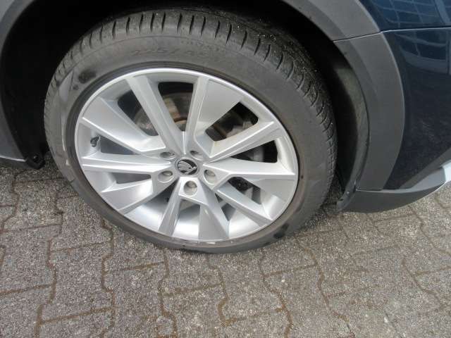 Skoda Octavia SCOUT 2.0 TDI 4x4 DSG NAVI AHK LED HEAD UP 126.700 km 24.988 &euro; Bergkamen 59192