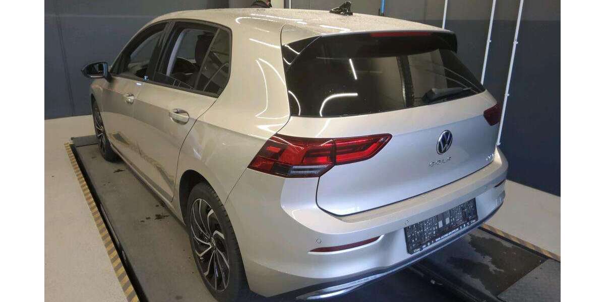 VW Golf MOVE 1.5 eTSI DSG NAVI AHK ALU ACC APS SITZHE 28.995 km 23.488 &euro; Bergkamen 59192