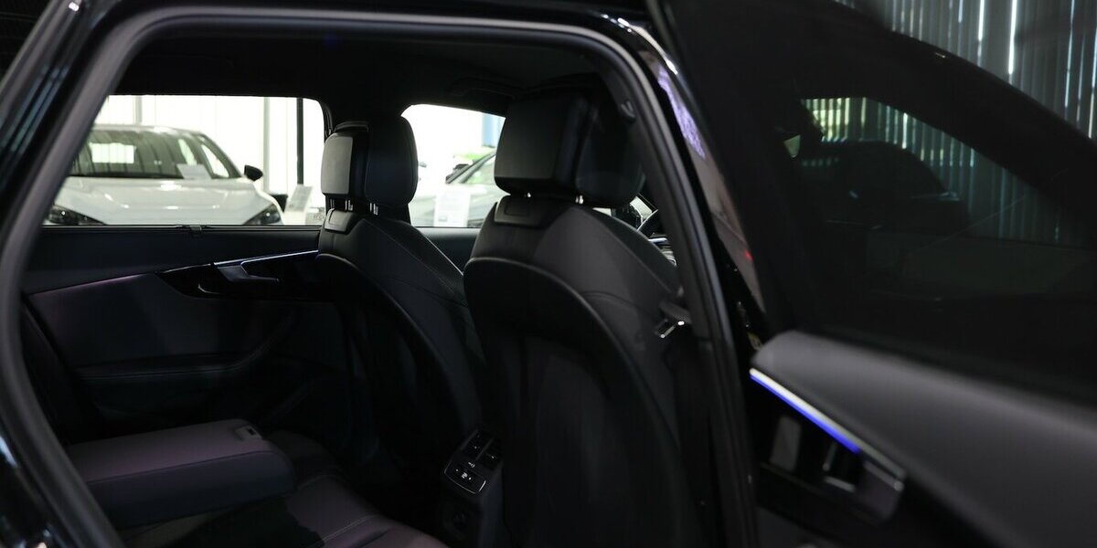 Audi A4 Avant 45 TFSI Q COMPETITION S-LINE BLACK 98.000 km 32.994 &euro; Hamm 59077