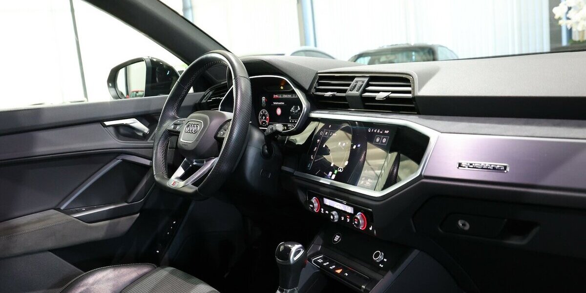 Audi Q3 40 TDI QUATTRO S-LINE SPORT BLACK MATRIX-LED 172.000 km 26.444 &euro; Hamm 59077