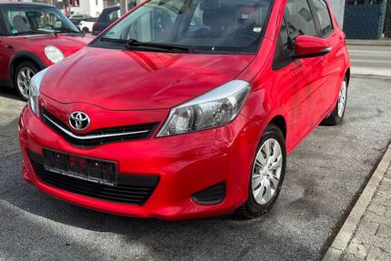 Toyota Yaris 189.957 km 4.999 &euro; Dortmund 44143