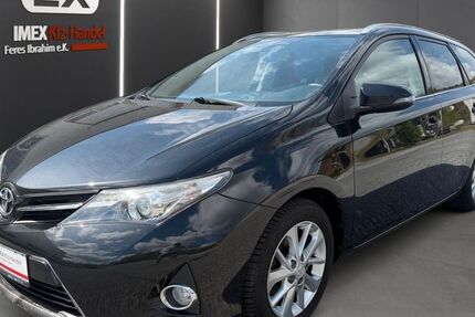 Toyota Auris 119.000 km 9.450 &euro; Marl 45772