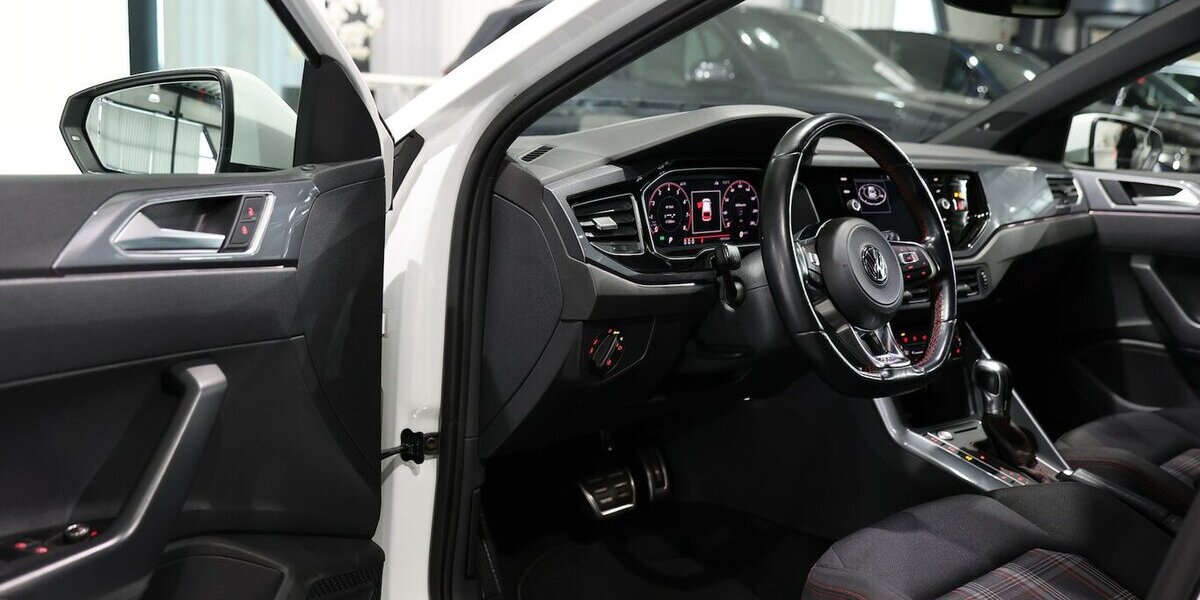 VW Polo GTI 2.0 TSI DSG BEATS WHITE / LED, AID, ACC 139.000 km 14.777 &euro; Hamm 59077